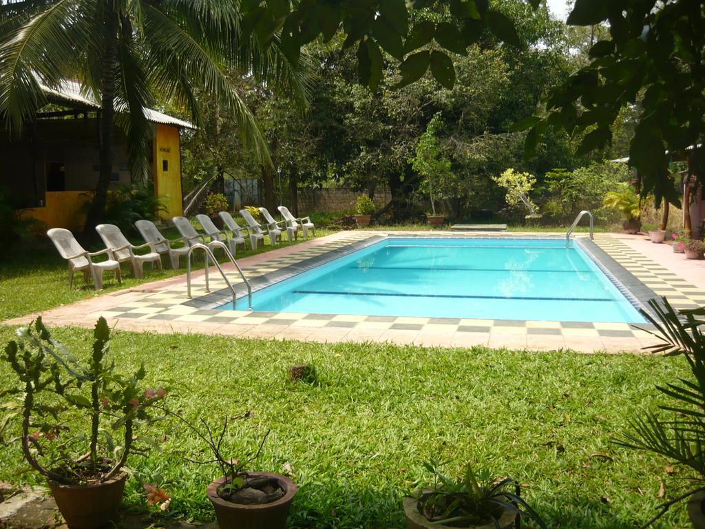 Sunrise Holiday Resort Хабарана Экстерьер фото