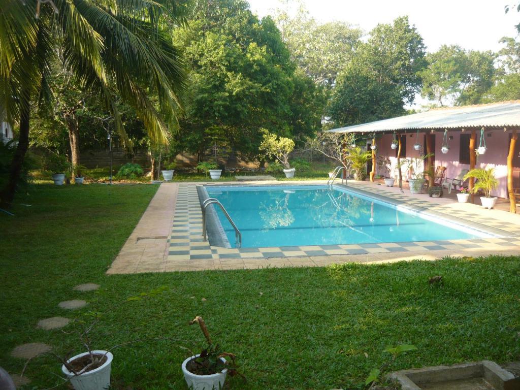 Sunrise Holiday Resort Хабарана Экстерьер фото